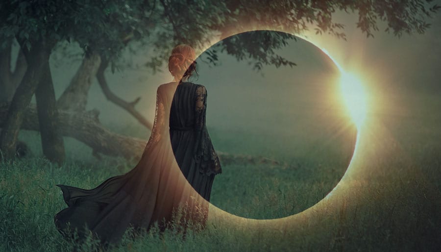 5 Reasons You Can't Miss This Capricorn New Moon Solar Eclipse